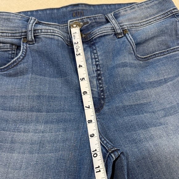 Kut from the Kloth Straight Leg Cropped Blue Jeans size 10 button and zip fly - Picture 8 of 11